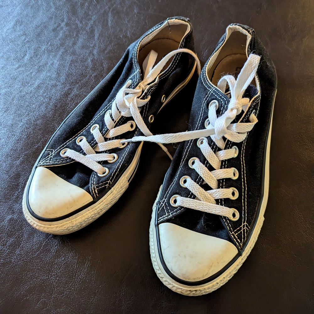 Converse Black Chuck Taylors Women's Sneakers (sz8)